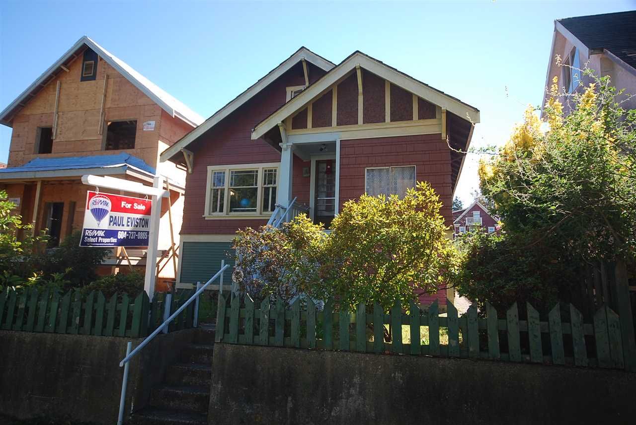 Main Photo: 864 E 10TH Avenue in Vancouver: Mount Pleasant VE House for sale (Vancouver East)  : MLS®# R2108302