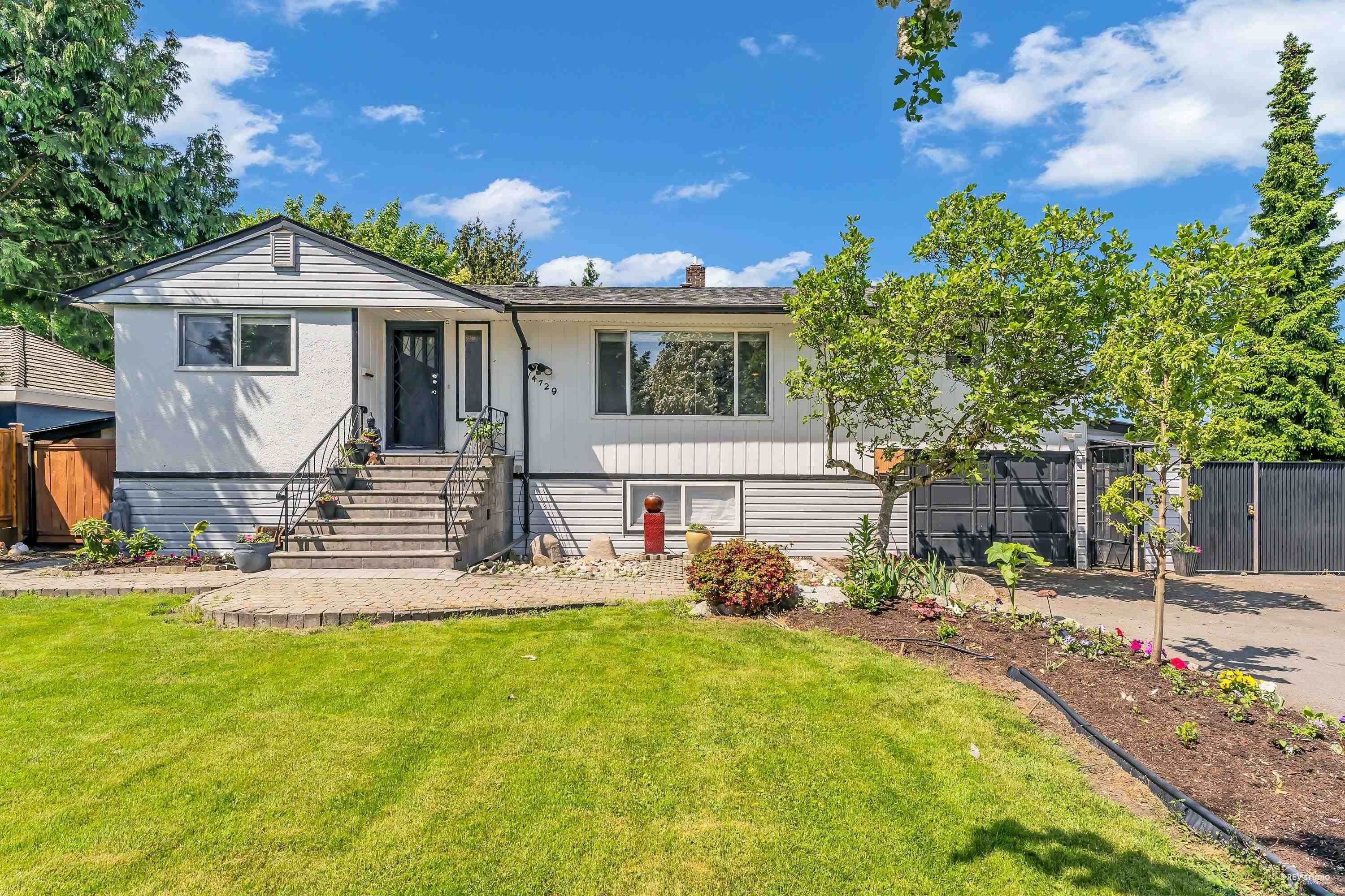 Main Photo: 4729 64 Street in Delta: Holly House for sale (Ladner)  : MLS®# R2776137