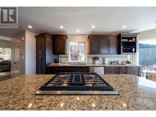Photo 11: 324 Sunshine Place Foothills: Okanagan Shuswap Real Estate Listing: MLS®# 10307078