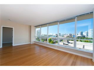 Photo 3: 903 718 MAIN Street in Vancouver: Mount Pleasant VE Condo for sale in "GINGER" (Vancouver East)  : MLS®# V848994