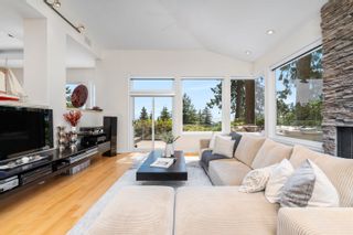 Photo 11: 463 VENTURA Crescent in North Vancouver: Upper Delbrook House for sale : MLS®# R2852736