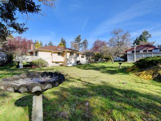 Photo 22: 877 Cunningham Rd in VICTORIA: Es Gorge Vale House for sale (Esquimalt)  : MLS®# 813705