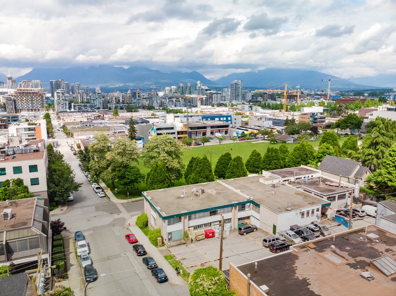 FEATURED LISTING: 2410 Columbia Street Vancouver
