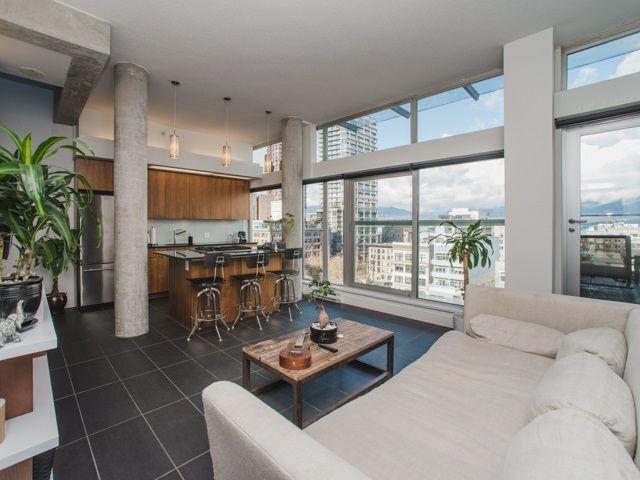 Main Photo: 902 33 W PENDER Street in Vancouver: Downtown VW Condo for sale (Vancouver West)  : MLS®# R2234015