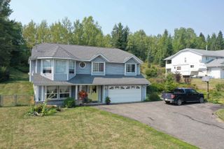 Photo 1: 271 SANDERSON Road in Quesnel: Quesnel - South Hills House for sale in "South Hills" : MLS®# R2805872
