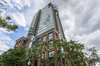 Photo 1: 2205 1128 QUEBEC Street in Vancouver: Mount Pleasant VE Condo for sale (Vancouver East)  : MLS®# R2079685