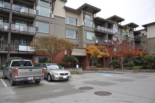 Photo 2: 307 33539 HOLLAND Avenue in Abbotsford: Central Abbotsford Condo for sale in "THE CROSSING" : MLS®# R2630815