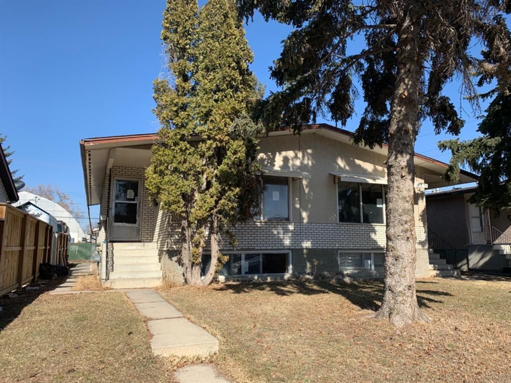 Main Photo: 636 34 Avenue NE in Calgary: Winston Heights/Mountview Duplex for sale : MLS®# A1087603