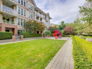 Photo 19: 401 3651 FOSTER Avenue in Vancouver: Collingwood VE Condo for sale in "FINALE EAST" (Vancouver East)  : MLS®# R2849380