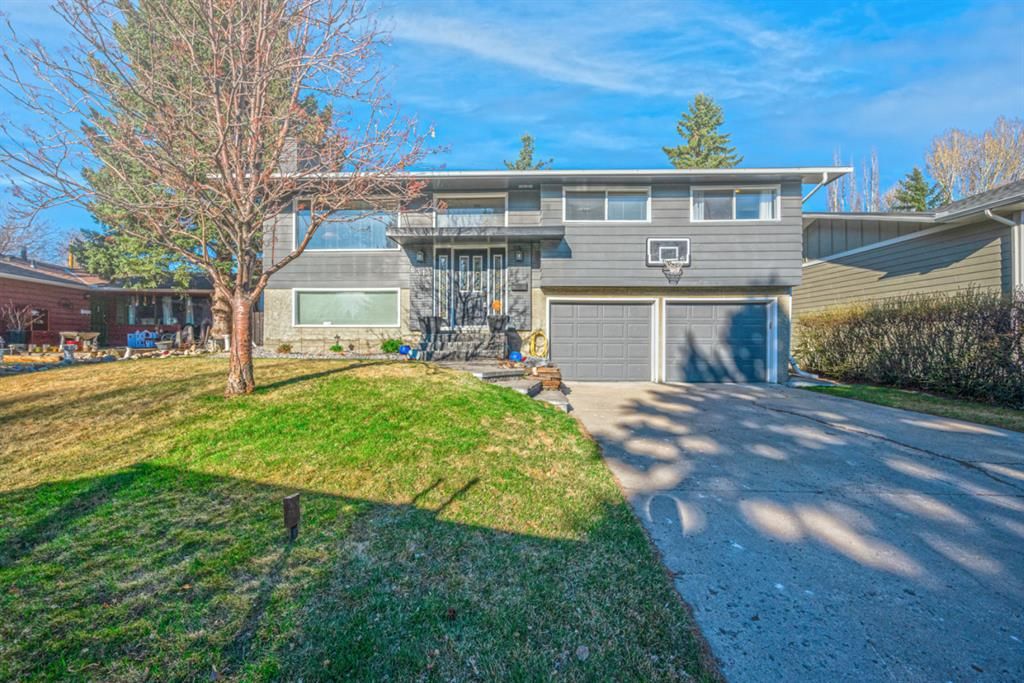 Main Photo: 6312 Longmoor Way SW in Calgary: Lakeview Detached for sale : MLS®# A1215569