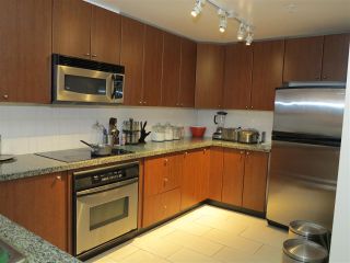 Photo 3: 403 4132 HALIFAX STREET in Burnaby: Brentwood Park Condo for sale (Burnaby North)  : MLS®# R2044605