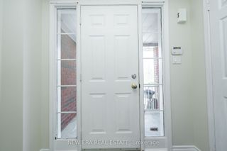 Photo 4: 221 Edward Avenue in Oshawa: Central House (2-Storey) for sale : MLS®# E8313426
