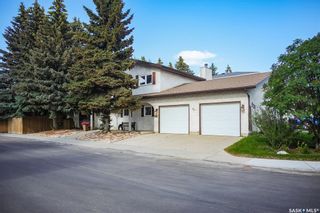 Photo 2: 526 Costigan Road in Saskatoon: Lakeview SA Residential for sale : MLS®# SK911691