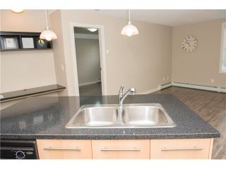 Photo 9: 206 120 COUNTRY VILLAGE Circle NE in Calgary: Country Hills Village Condo for sale : MLS®# C4043750