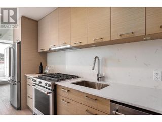 Photo 3: 1191 Sunset Drive Unit# 609 in Kelowna: House for sale : MLS®# 10311508