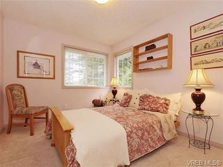 Photo 14: 948 Page Avenue in : La Glen Lake House for sale (Langford)  : MLS®# 320355