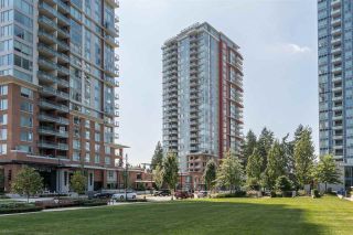 Photo 2: 1801 3096 WINDSOR Gate in Coquitlam: New Horizons Condo for sale in "Mantayla Windsor Gate by Polygon" : MLS®# R2395946