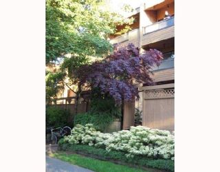 Photo 10: 303 1930 W 3RD Avenue in Vancouver: Kitsilano Condo for sale in "WESTVIEW" (Vancouver West)  : MLS®# V710448