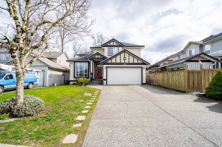 Main Photo: 6866 184A Street in Surrey: Cloverdale BC House for sale (Cloverdale)  : MLS®# R2863718