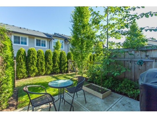 Photo 2: Photos: 215 2450 161A Street in Surrey: Grandview Surrey Townhouse for sale in "Glenmore" (South Surrey White Rock)  : MLS®# R2069074