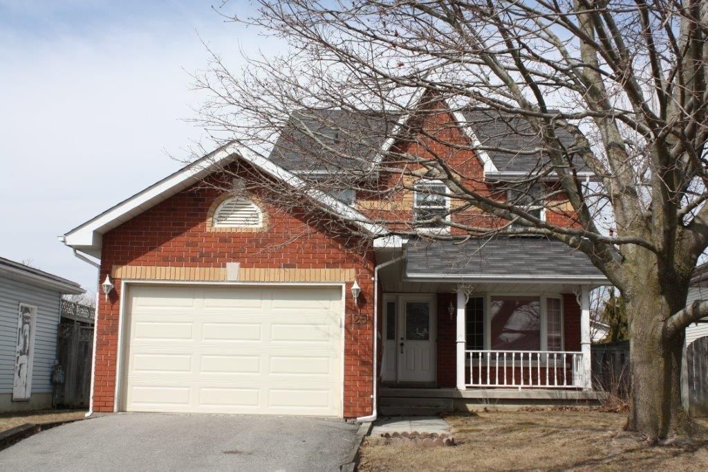 Main Photo: 125 Sutherland Cres in Cobourg: House for sale : MLS®# 184109