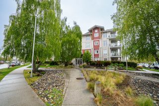 Main Photo: 410 4233 BAYVIEW Street in Richmond: Steveston South Condo for sale in "THE VILLAGE AT IMPERIAL LANDING" : MLS®# R2876161