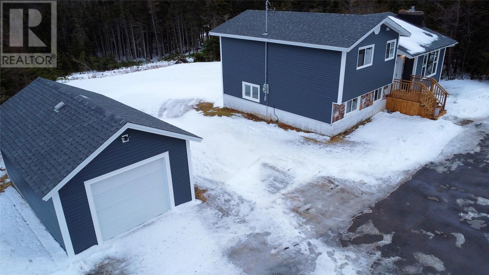127 Middle Cove Road, Middle Cove