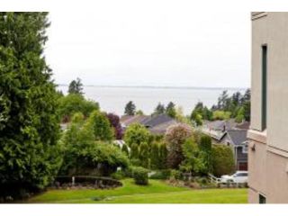 Photo 3: # 402 1725 128TH ST in Surrey: Crescent Bch Ocean Pk. Condo for sale (South Surrey White Rock)  : MLS®# F1441077