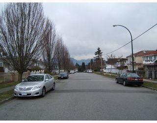 Photo 7: 5505 KILLARNEY Street in Vancouver: Collingwood VE House for sale (Vancouver East)  : MLS®# V811445