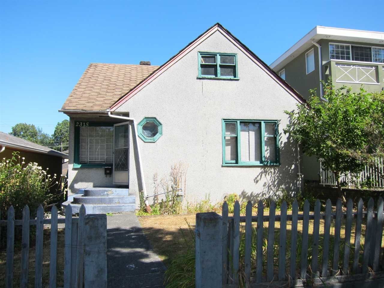 Main Photo: 2315 E 5TH Avenue in Vancouver: Grandview VE House for sale (Vancouver East)  : MLS®# R2200122