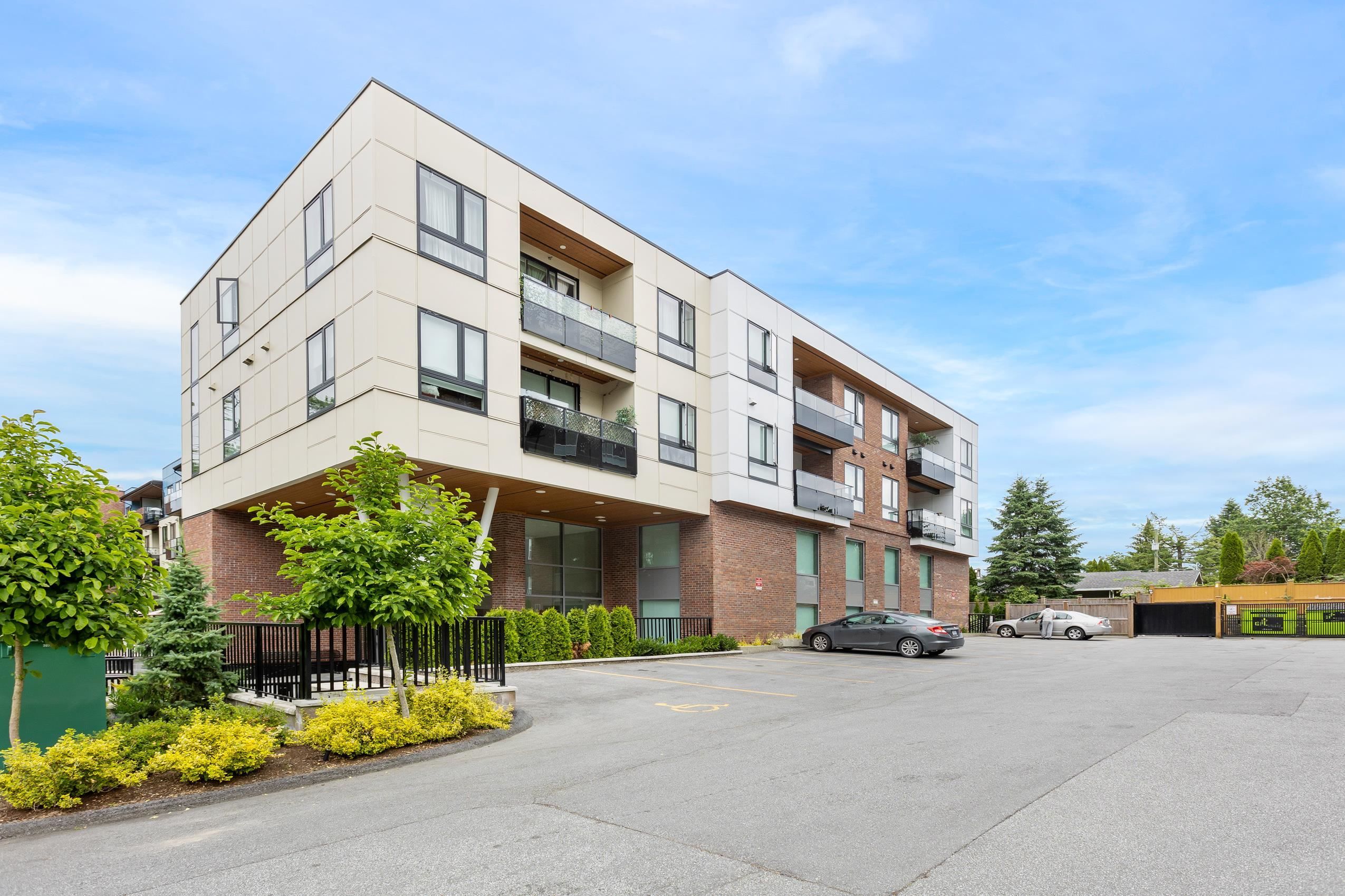 Main Photo: 103 12320 222 Street in Maple Ridge: West Central Condo for sale : MLS®# R2699122