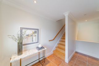 Photo 2: A3 1100 W 6TH Avenue in Vancouver: Fairview VW Townhouse for sale in "FAIRVIEW PLACE" (Vancouver West)  : MLS®# R2629905