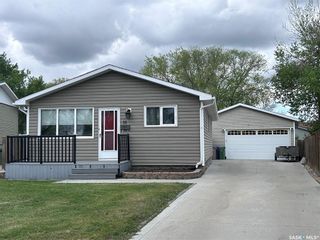 Main Photo: 11 JACOBS Bay in Regina: Uplands Residential for sale : MLS®# SK969945