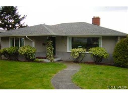 Main Photo: 3570 Richmond Rd in VICTORIA: SE Mt Tolmie House for sale (Saanich East)  : MLS®# 282791