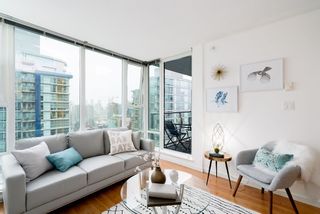Photo 6: 2806 131 REGIMENT Square in Vancouver: Downtown VW Condo for sale in "Spectrum 3" (Vancouver West)  : MLS®# R2432087