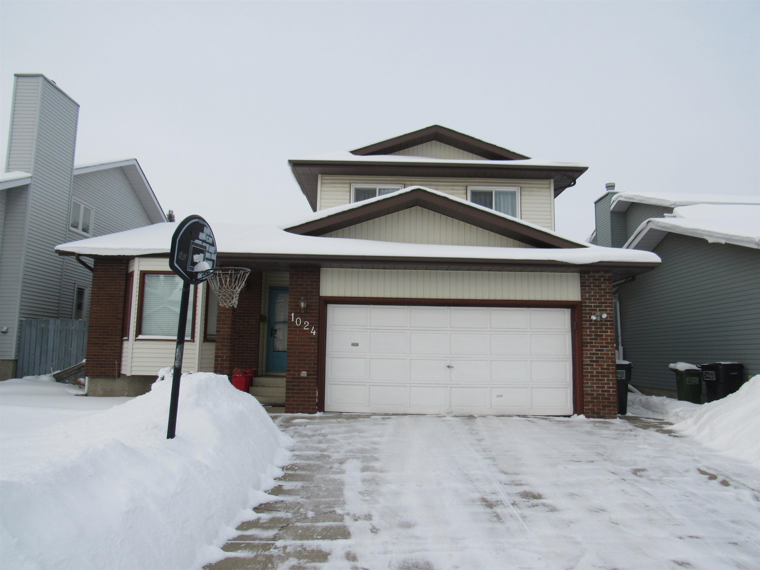 Main Photo: 1024 105 Street in Edmonton: Zone 16 House for sale : MLS®# E4272856