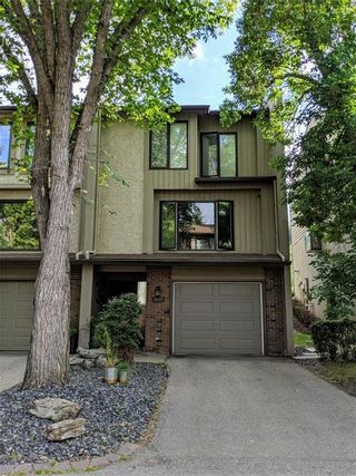 Photo 3: 3837 Point Mckay Road NW in Calgary: Point McKay Row/Townhouse for sale : MLS®# A1163612