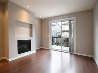 Photo 4: 31 688 EDGAR AVENUE in Coquitlam: Coquitlam West Townhouse for sale : MLS®# R2043945