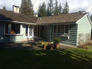 Photo 2: 470 GORDON Avenue in West Vancouver: Cedardale House for sale in "Cedardale" : MLS®# R2244893