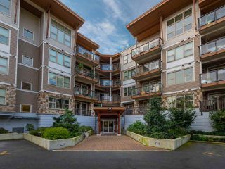 Photo 1: 201 1150 BAILEY Street in Squamish: Downtown SQ Condo for sale in "PARKHOUSE" : MLS®# R2506403