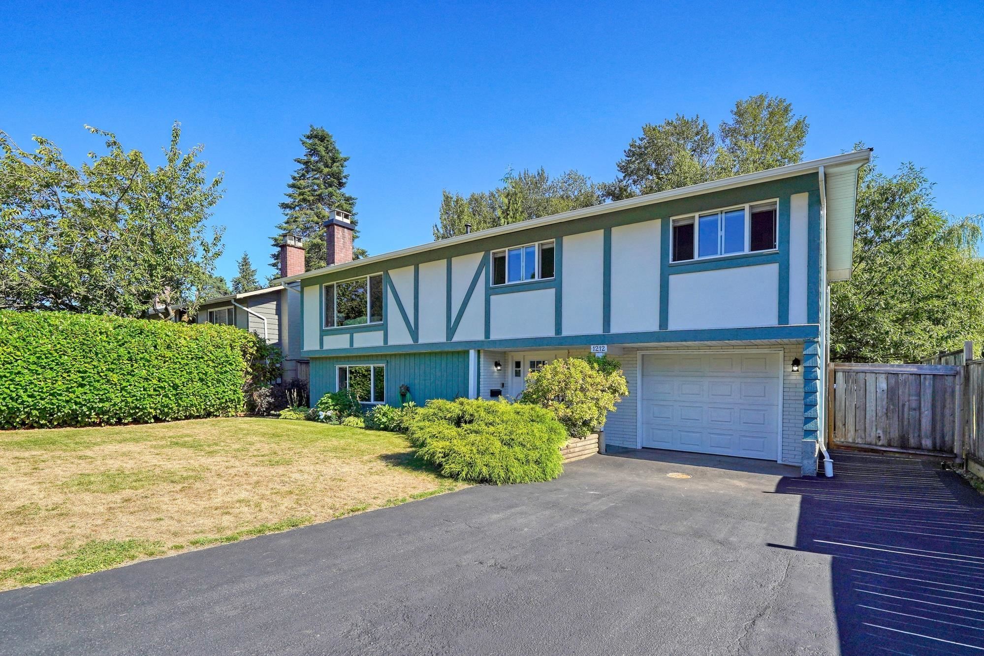 Main Photo: 1212 ELLIS Drive in Port Coquitlam: Birchland Manor House for sale in "BIRCHLAND MANOR" : MLS®# R2806978