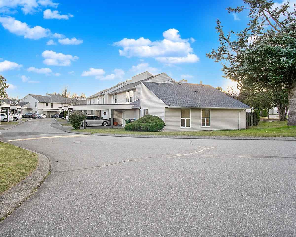Main Photo: 169 32550 MACLURE Road in Abbotsford: Abbotsford West Townhouse for sale : MLS®# R2550486