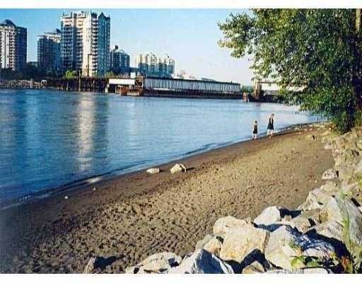 Main Photo: 411 83 STAR Crescent in New_Westminster: Queensborough Condo for sale in "RESIDENCE ON THE RIVER" (New Westminster)  : MLS®# V662719