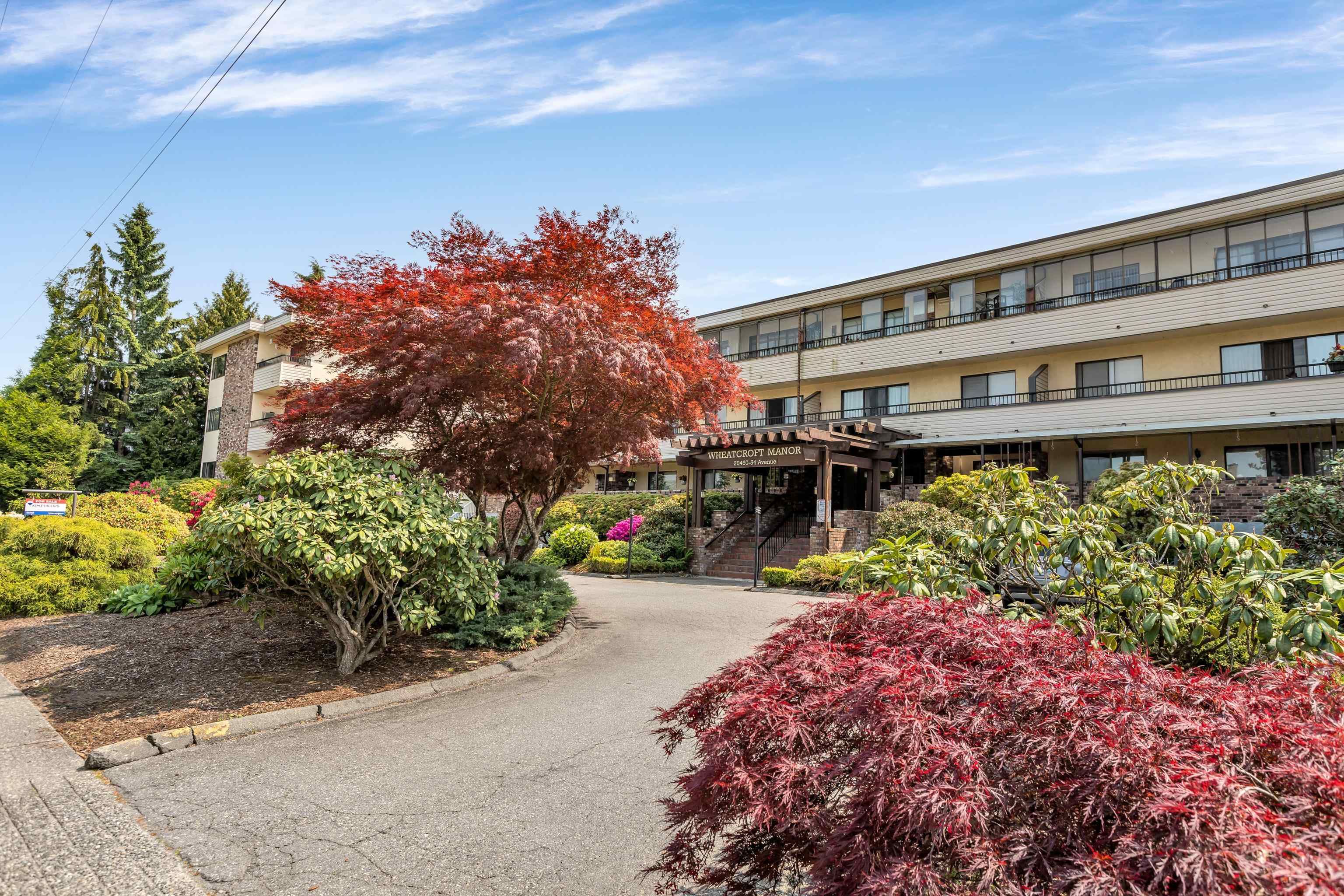 Main Photo: 109 20460 54 Avenue in Langley: Langley City Condo for sale in "Wheatcroft Manor" : MLS®# R2779731