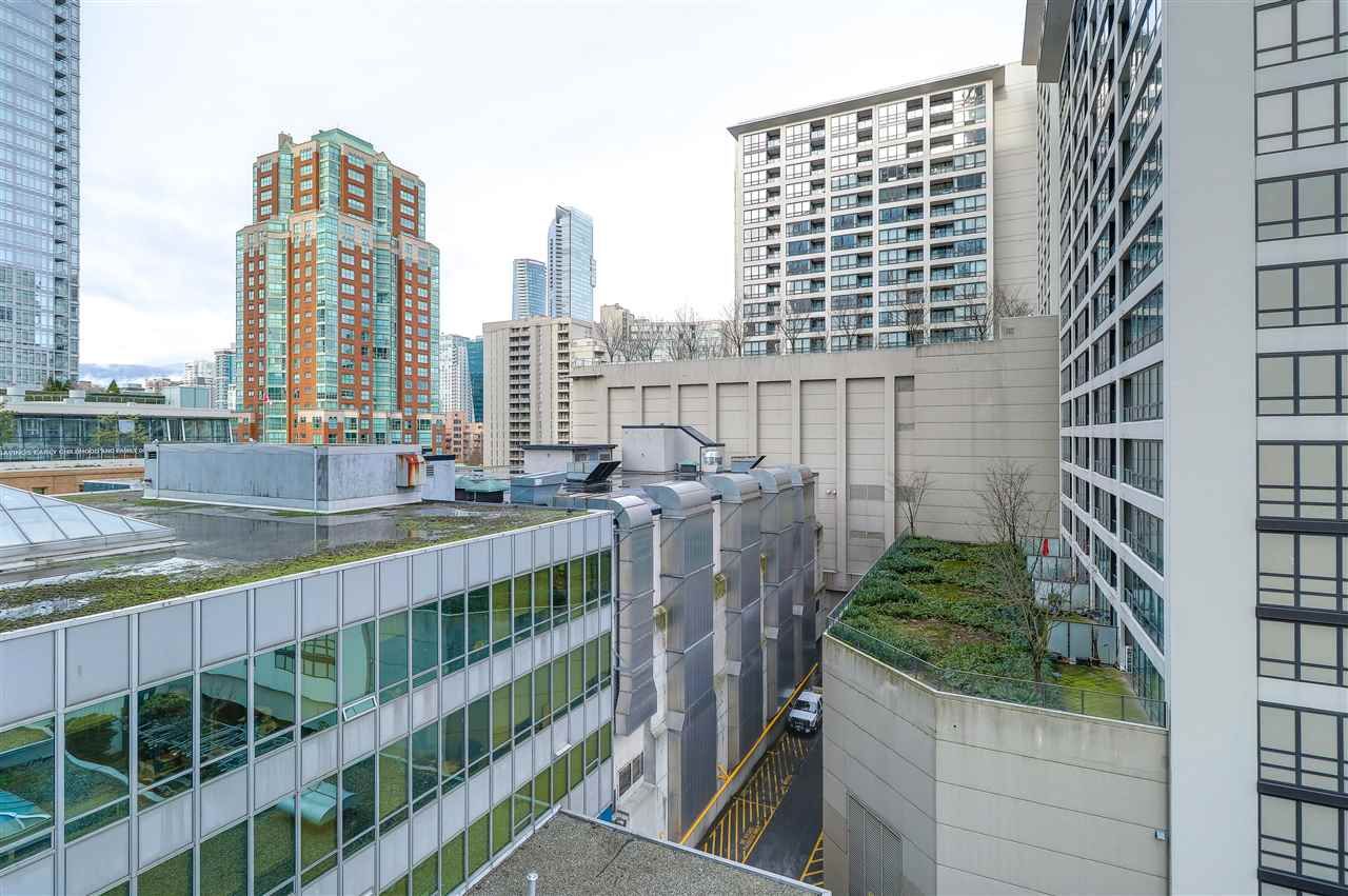Photo 18: Photos: 413 989 NELSON Street in Vancouver: Downtown VW Condo for sale in "THE ELECTRA" (Vancouver West)  : MLS®# R2242780