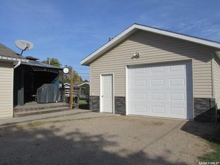 Photo 4: 807 Centre Street in Nipawin: Residential for sale : MLS®# SK946778