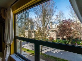 Photo 10: 401 1350 COMOX Street in Vancouver: West End VW Condo for sale in "Broughton Terrace" (Vancouver West)  : MLS®# R2258783