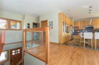 Photo 11: 2001 CLIFFSIDE Lane in Squamish: Hospital Hill House for sale : MLS®# R2249140