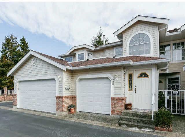 Main Photo: 25 9168 FLEETWOOD Way in Surrey: Fleetwood Tynehead Townhouse for sale in "FOUNTAINS" : MLS®# F1403191
