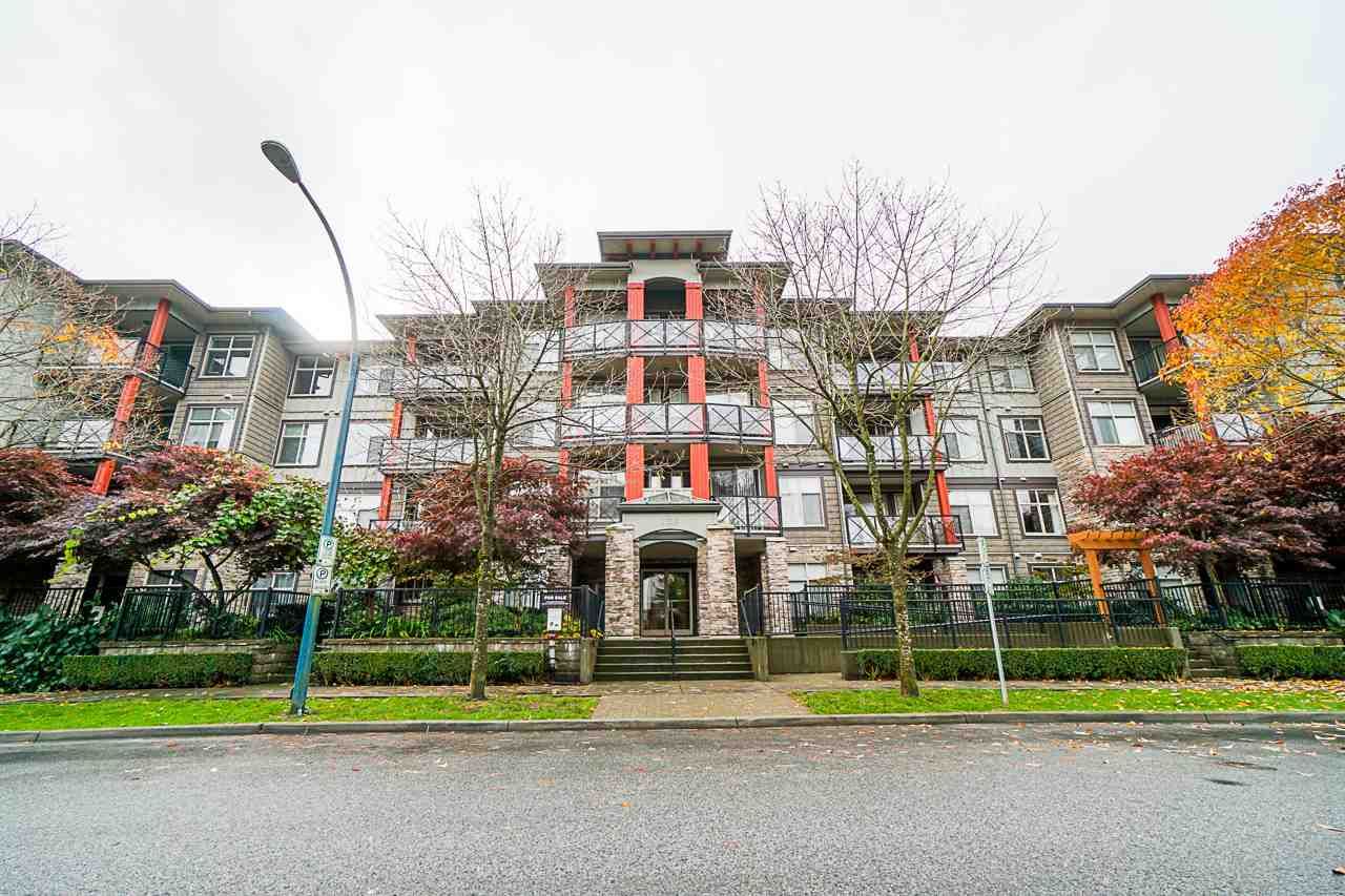 Main Photo: 102 2336 WHYTE Avenue in Port Coquitlam: Central Pt Coquitlam Condo for sale in "CENTRE POINTE" : MLS®# R2513094